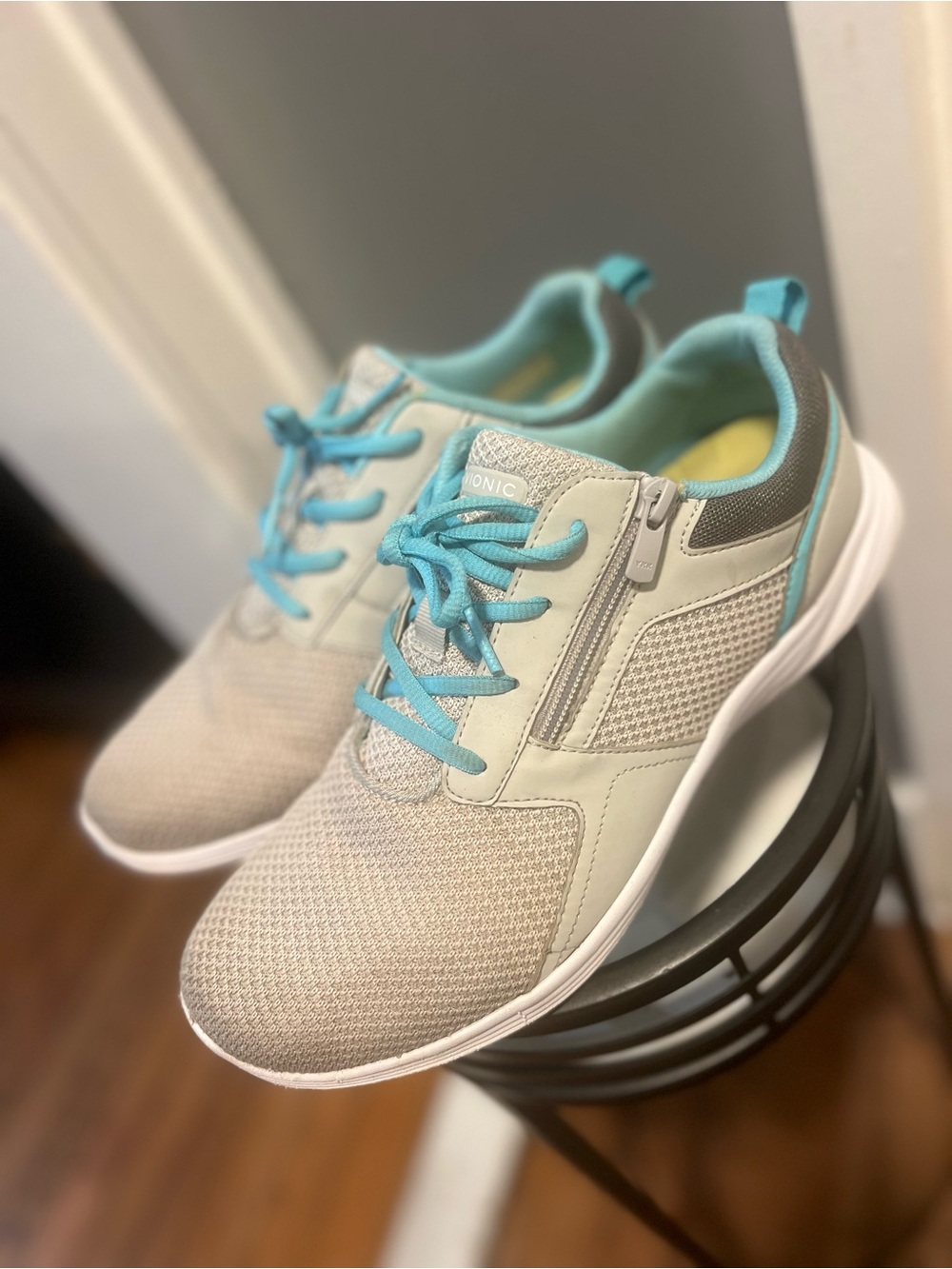 Gray Knit & Turquoise Trim VIONIC Lyla Lace & Zip Women's Sneakers US 11
